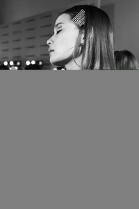 Không khí bận rộn của backstage ELLE Fashion Show 2016