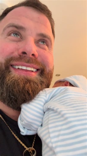 Tomorrow we are BACK TO WORK & I’m feeling very hungry! My little boys have given me brand new levels of ATOMIC belief for a better year 🕊️🤍😍 #NeverGiveUp Where’s the maddest food in the UK??? Asking for a mate… 🥹 | Food Review Club