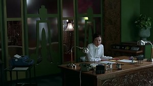 Sekretarka-Secretary.2002.1080p.BluRay.x265.AAC.5.1.CZ.EN.mkv