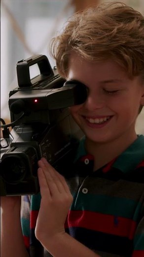 THE GOLDBERGS - This Family is Out of This World (Scene)