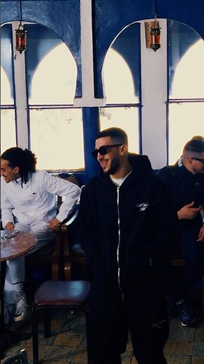 Mat9arench rouhek biya khoya ra tbat hezin . 🎩