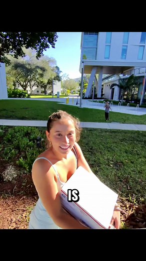so much going on in this clip 🤣 #confidence #stephspeaks #viral #attractionacademy #foryoupage