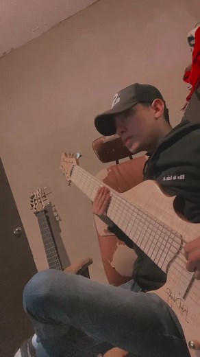 El Chivo - T3r Elemento: Live Performance by Bass Player
