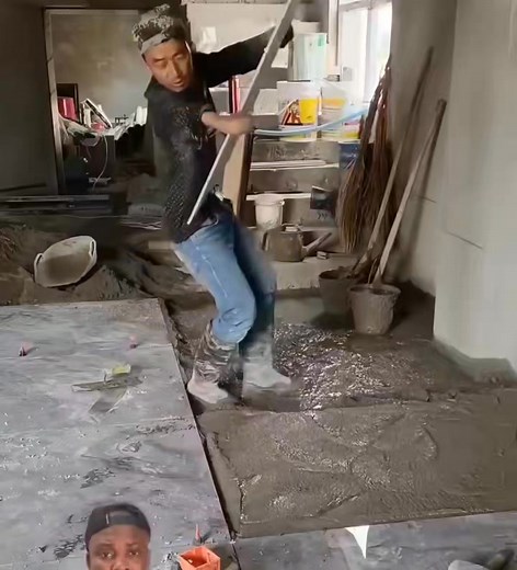 488K views · 20K reactions | Burkina Faso  : Chers compatriotes, lorsque vous regardez ce type de vidéos, pensez-vous que les agents de la Brigade Laabal ont raison ou non face aux mendiants valides qui occupent les rues ? Vos appréciations seront les bienvenues dans les commentaires !!!! Abonne-toi sur Bobo Dioulasso Afferage | Bobo Dioulasso Afferage | Facebook