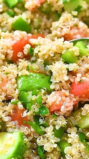 super healthy quinoa avocado salad 🥑🥗 #plantbased #healthyrecipe #easyrecipe | Eat Something Vegan