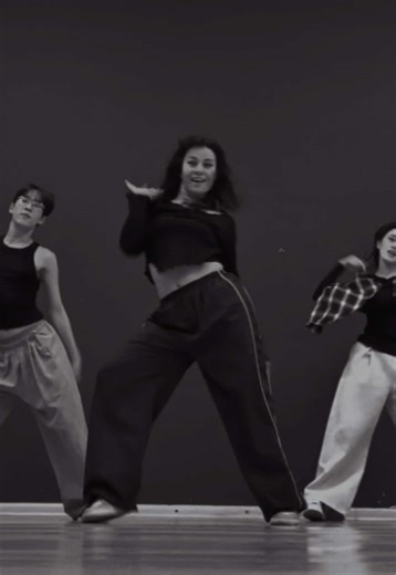 I’ll delete it later dc:? #dancecoverkpop #dancecover #viraldance #dancechallenges