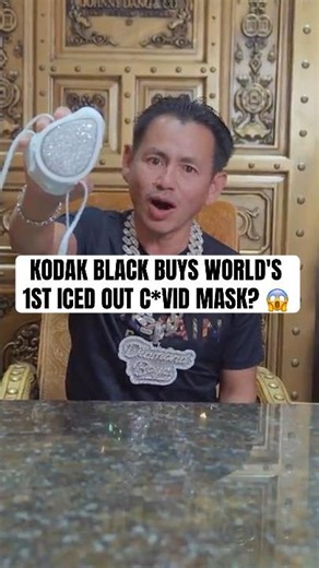 Kodak Black Buys World’s 1st Iced Out C*vid Mask? 😱 #johnnydang #kodakblack #hiphopculture #shorts