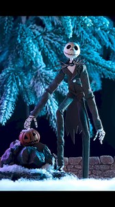 💀 The Nightmare Before Christmas - Jack Skellington with Pumpkin 9” Articulated Figure Add the Pumpkin King to your collection! This frightful fellow is dressed in fabric clothing and stands 9” tall. His fully articulated body has an attachable display stand to let you create a wide variety of delightfully expressive poses. Order yours online at the NECA Store! 🎥: @_omega_red_ *Figure does not move on it's own | NECA - N.E.C.A