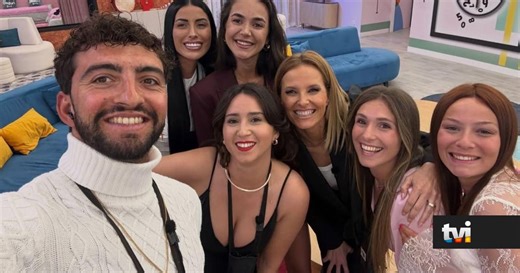 Finalistas do Secret Story são surpreendidos com as Notícias. Há um detalhe que os deixa arrepiados