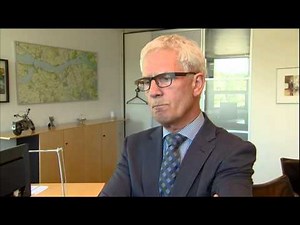 Burgemeester Klijs van Moerdijk: 'Weinig meldingen van schade na explosie bij Shell'