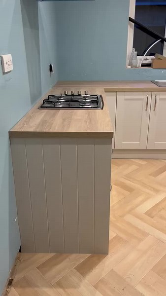 Little video of the wren kitchen fitted by Ddm interiors. #kitchen #kitchenfitter #joinery #worktops #ddminteriors #shakerdoors #wren