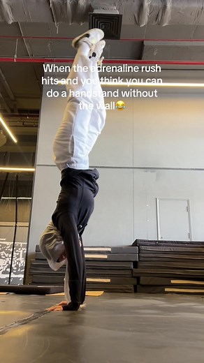 Hilarious Gym Handstand Fail Video: When Adrenaline Backfires! 🤸‍♀️
