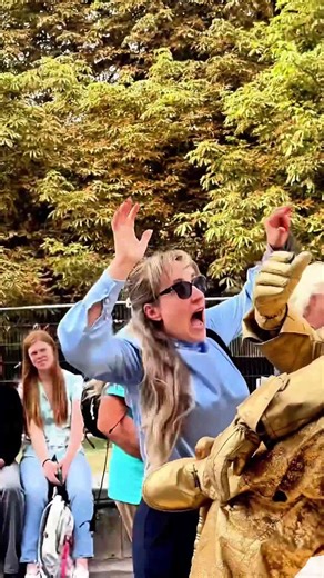 They had an entire conversation at the back, whether I was fake or not 🤔🤣.