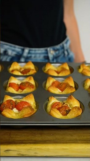 Easy Cottage Cheese Tomato Puffs🤤 #baking