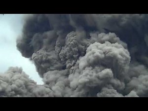 VIDEO LETUSAN MERAPI 2010