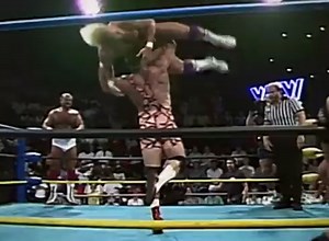 Rick Steiner hits Stunning Steve Austin with a monstrous Powerslam / Steinerline combo! #Wrestling #History | The Chronicles Of Wrestling
