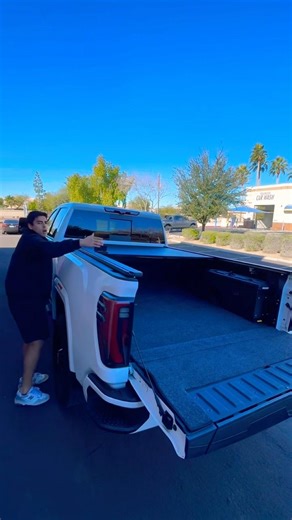 RetraxPro XR Tonneau Cover & BedRug, & SwingCase Toolbox