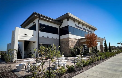 Venezia Wine Bar in Viera announces its closing date