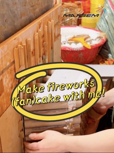 Create Your Own Fireworks Fan Cake