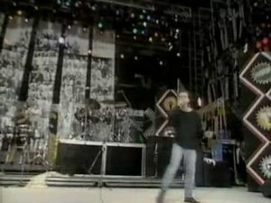 Simple Minds - Alive and Kicking live at wembley stadium