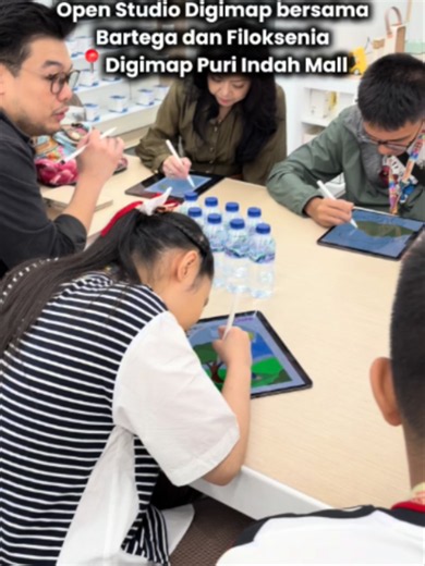 POV: lagi seru-serunya gambar di iPad bareng Bartega & Filoksenia. 🎨🍎 Digimap Open Studio kali ini penuh karya, warna, dan cerita. Sampai ketemu di sesi berikutnya! 👋