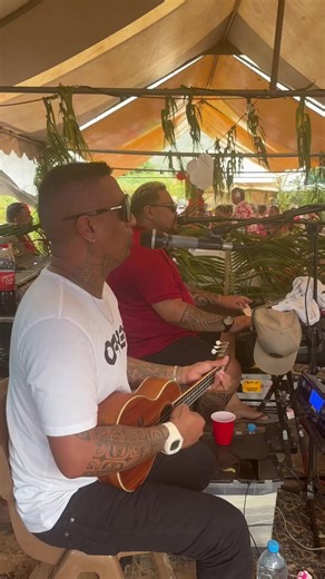 The best Henere vivement ton retour sur scène Allélu☝️🩵✨️ @local_addiction @HENERE✨️ #pourtoii #repub