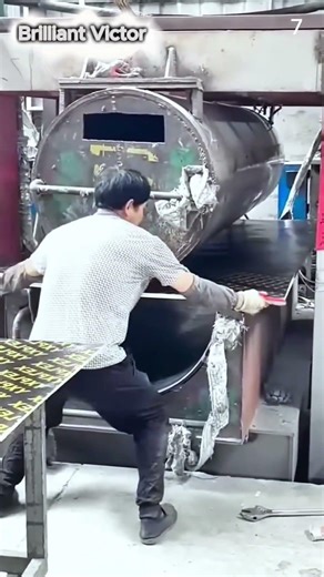 Super strong machine for bending large iron plates #shorts