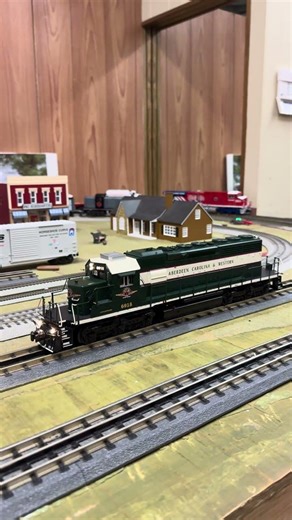 Lionel Aberdeen Carolina & Western SD40-2 #train #lionel #oscale #modelrailroading