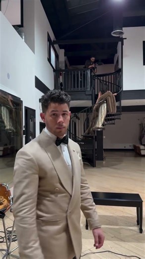 #nickjonas Adorably Looks at #priyankachopra During Photoshoot |#shorts #viral