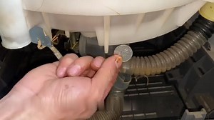 lg洗衣机出现le是怎么回事