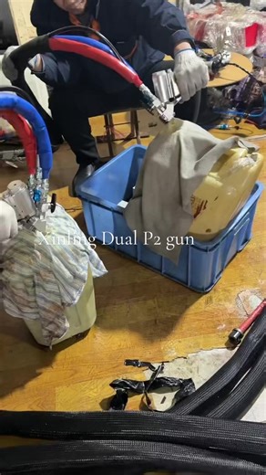 Dual P2 gun which is more convenient . Do you like it? #sprayfoam #sprayparts #sprayfoaminsulation #FoamSprayGun #Construction