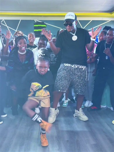 new dance challange tag evryone you see@bruce melodie @HOUSE OF BLUE KENYA#Dahlia🤩🤩NIGOD #fyyyypkenyantiktoker #kidsoftikt dc @colloblue_udc