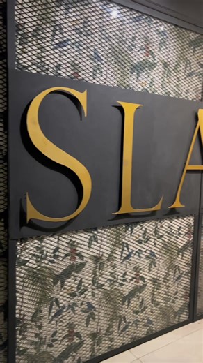 Nairobi’s Slate Kitchen & Bar is effortlessly pleasing to the eye and taste with beautifully aesthetic decor 10/10, flavorful food 9/10, and tasty cocktails 9/10. The resturant is budget friendly and a great place for date or girls night. 📍Nairobi, Kenya #nairobikenya #nairobitiktokers #slate #nairobirestaurants #resturantreview