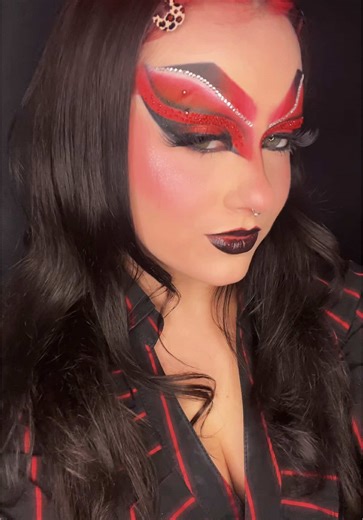 Drag Makeup Tips for Queens and Kings