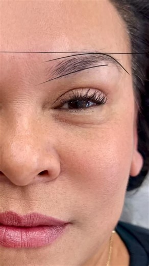 LINNIE PHAN on Instagram: "Let me know if you guys enjoying these type of videos. If you want to learn how to draw like this on the iPad, comment “ stroke setting “ "