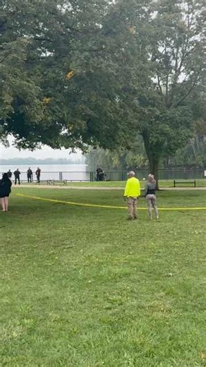 First responders in Ecorse are at Dingell Park trying to retrieve an SUV that witnesses say someone drove his car purposefully into the Detroit river. A person has already been saved. Listen to 950 AM for updates. 📸: @darrylinhornetv