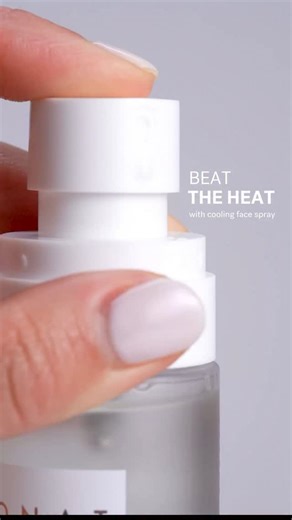 The ultimate hydration must-have: MONAT Hydrate & Refresh Face Mist 💦 Keep it in your purse and give your face a refreshing spritz of light hydrating mist to keep your skin hydrated all day long. Our favourite part? It’s delicious coconut watermelon scent 🥥🍉 — Notre produit hydratant incontournable? 💦 La Brume pour le visage MONAT Hydrate & Refresh. Gardez cette légère brume hydratante dans votre sac à main et offrez un petit pschitt rafraîchissant à votre peau pour la garder bien hydratée t