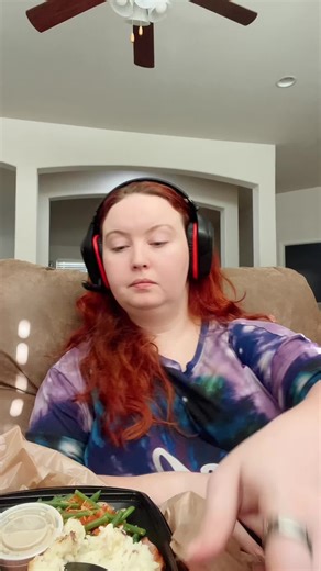 Write with me and also watch me eat with just a knife. #writingtok #writertok