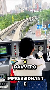 ✨ Alla guida del futuro il treno che vola sopra la città ✨ #reelsviralシ #reelsfypシ #tendencias2025 #español #videoreaction | Reacionando con Villa