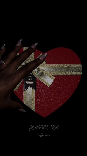Le mois de l’amour approche… Offrez bien plus qu’un cadeau, offrez une émotion. Découvrez la Cupid Box, un coffret raffiné composé de bijoux, de chocolats et des roses, pensé pour faire fondre les cœurs. Disponible à 12 000 F CFA, faite avec amour pour être offerte avec élégance. #fyp #senegalaise_tik_tok #viral #saintvalentin #box