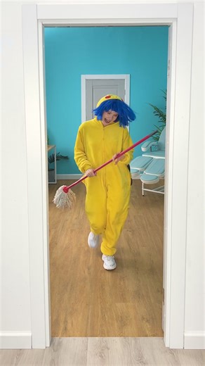 717K views · 2.9K reactions | She solves it her own way 藍 | SMOL | Facebook