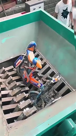 Satisfying Shredder Machine Video