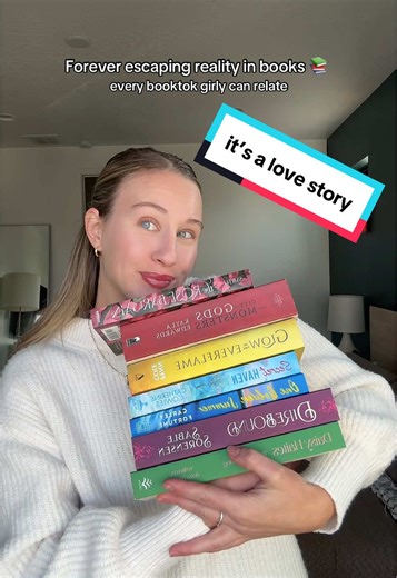 Me and my books against the world 🤌🏼📚 🧚🏻 #booktok #booksbooksbooks #reading #bookrecommendations #romantasy