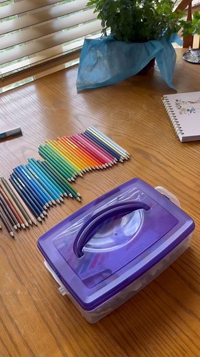 It’s always the right time to write a thank you note! Whether it’s something small or big, nobody ever said “gosh I wish you hadn’t thanked me for that!” We love using paper scraps for mini thank you notes. Put a few small pieces together, add a stamp, and you’re done! Today we want to thank all of you who believed in the concept for our small business and for your help getting started. We are grateful for you! Who are you going to thank today? #steamboatsprings #steamboatspringscolorado #steamb