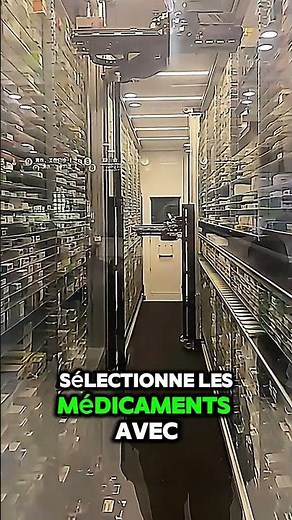 Pharmacy of the Future: A Robotic Arm That Precisely Selects Medications! 🤖 #pharmacy