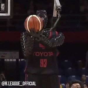 Why are these robots so good at sports 😂🤖 | Whistle Sports