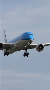 KLM Boeing 787-10 Dreamliner✈️ Close Up Landing At Amsterdam Airport🇳🇱
