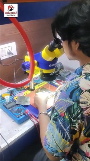 Practical Training Mobile Laptop Computer Repairing Course Advance Institute Laxmi Nagar Delhi