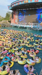 Chilling and thrilling with our colorful floaters 🌈🏊‍♂️ . . #SplashAdventure #funslide #WaterparkThrills #SummerSliding #waterworld #waterpark | Genius Hub