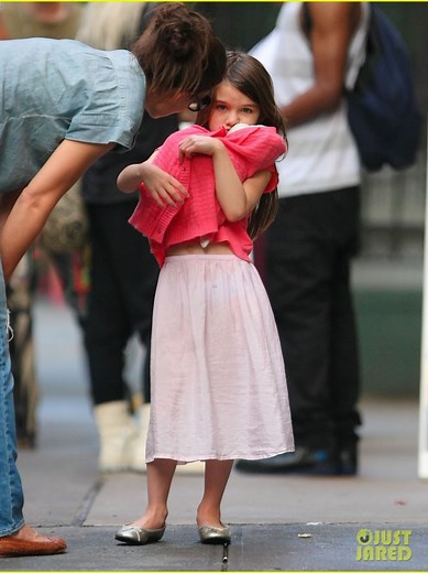 Suri Cruise's Paparazzi Nightmare: Stalkers Everywhere